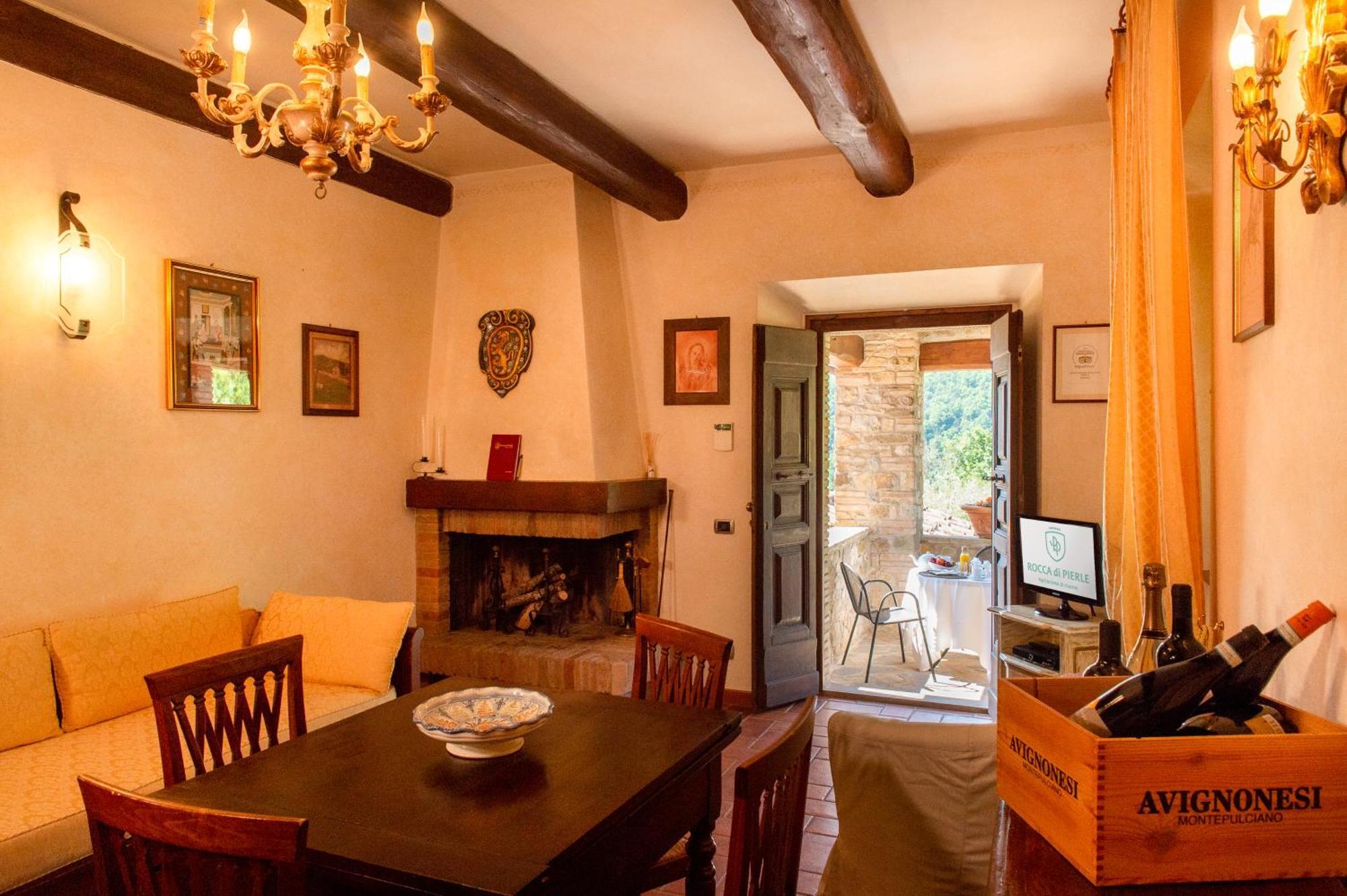 Rocca Di Pierle, Agriturismo Di Charme - Cortona Mercatale  Kültér fotó